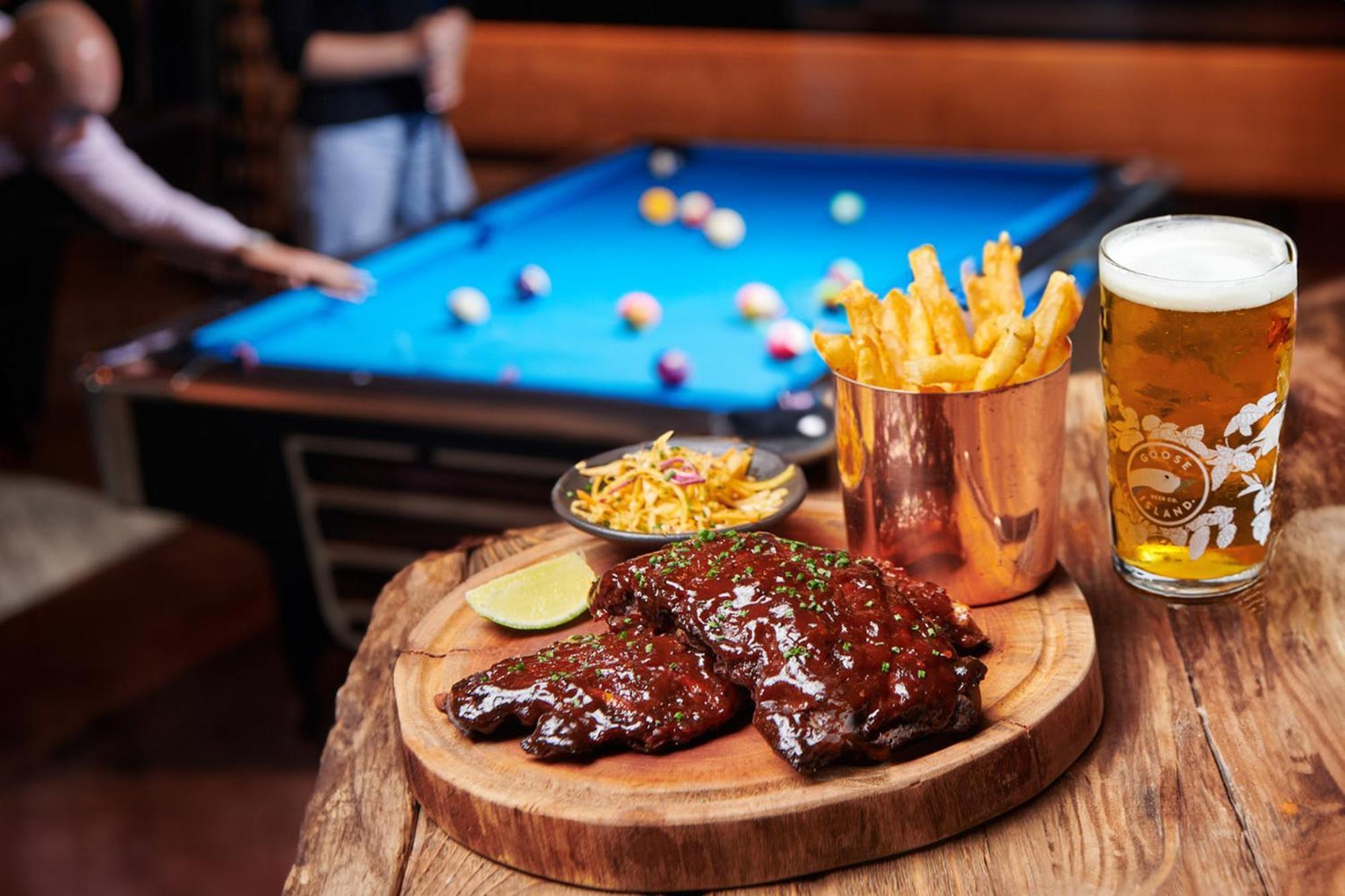 Отель Five Luxe Дубай Экстерьер фото A plate of pork ribs